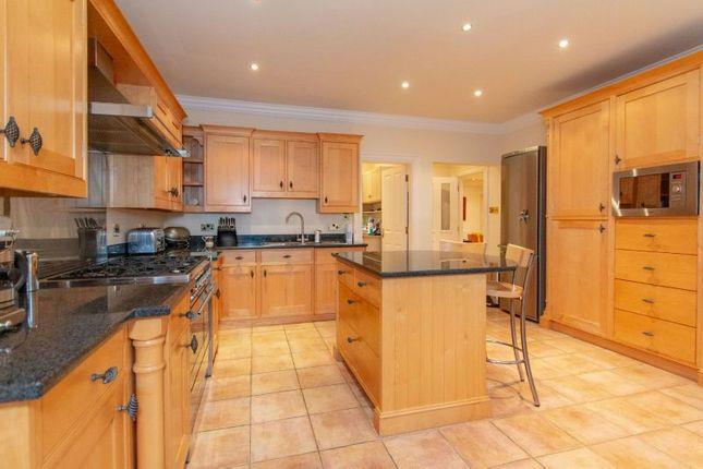 3 bed property in Kensington Square, Harrogate